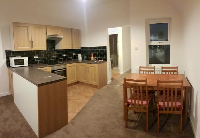 3 Bedroom Flat To Rent In Montgomery Road, Longsight, Manchester, M13