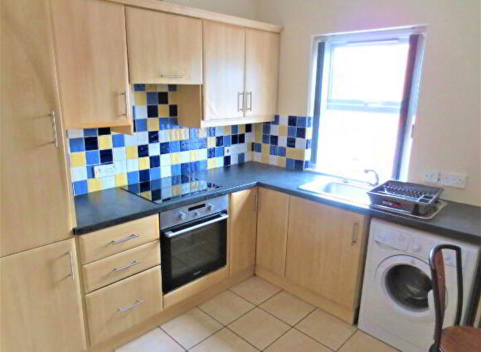 2 Bedroom 2nd Floor Apartments To Rent In Upstairs Apartment, E Agincourt Avenue, Belfast, BT7