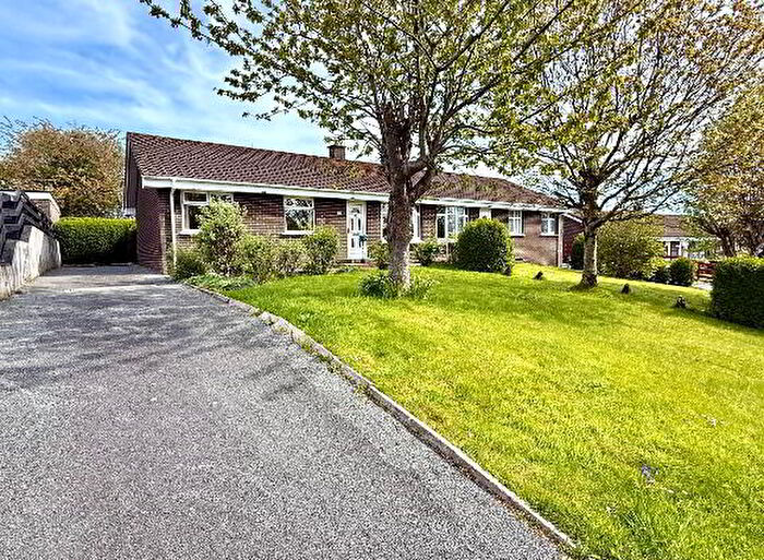 3 Bedroom Semi-detached Bungalows For Sale In Lindenwood Park, Derry, BT48