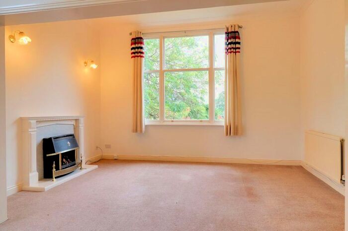 2 Bedroom Flat To Rent In Eldorado Road, Cheltenham, GL50