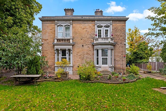 6 Bedroom Detached House For Sale In Doncaster Road, Barnsley, S70