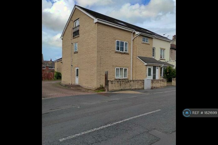 6 Bedroom Flat To Rent In Barleyhill Road Garforth, Leeds, LS25