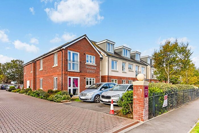 2 Bedroom Flat For Sale In Stocks Lane, Chichester, West Sussex, PO20