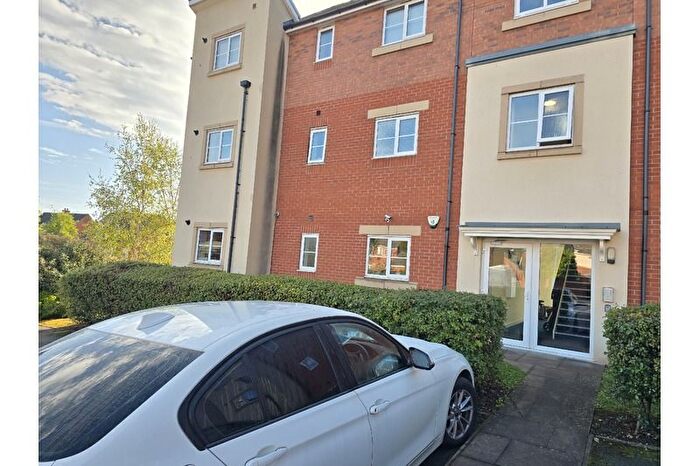2 Bedroom Flat To Rent In Herbert James Close, Smethwick, B66