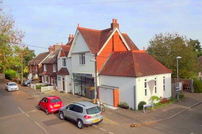 1 Bedroom Flat To Rent In Ifield Park, Rusper Road, Ifield, Crawley, RH11