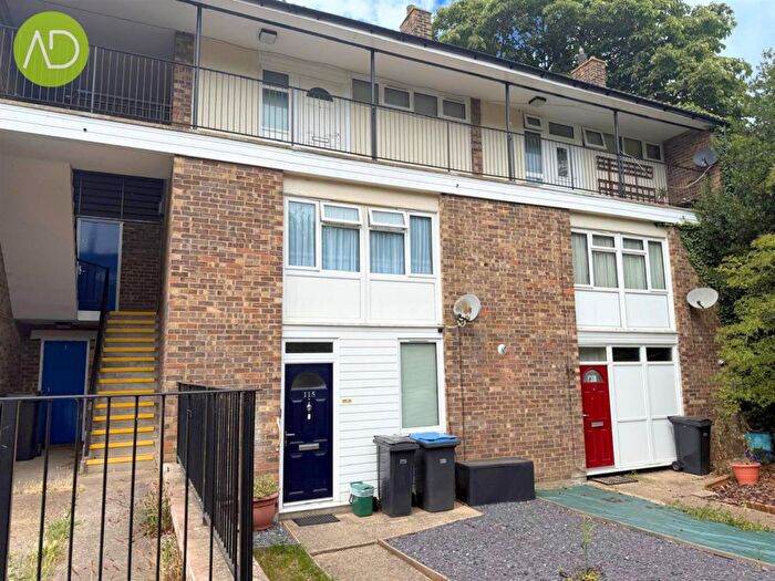 Apartment For Sale In Hornbeams, Harlow, CM20
