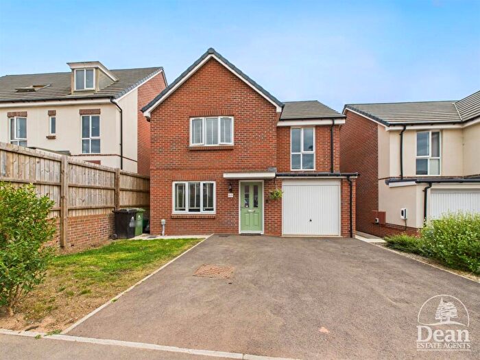 4 Bedroom Detached House For Sale In Kingfisher Drive, Lydney, GL15