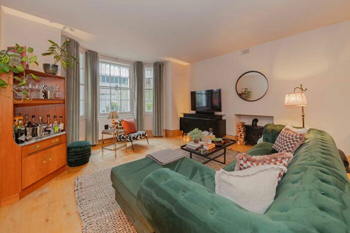 1 Bedroom Flat To Rent In St. Georges Square, Pimlico, SW1V