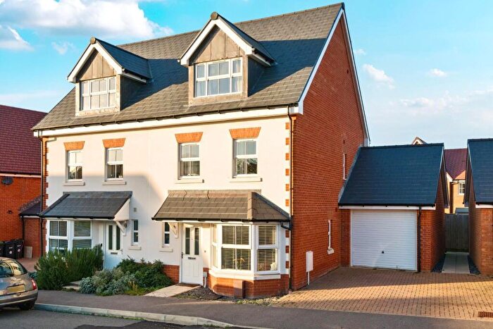 4 Bedroom Town House For Sale In Hudson Gardens, Waterlooville, PO8