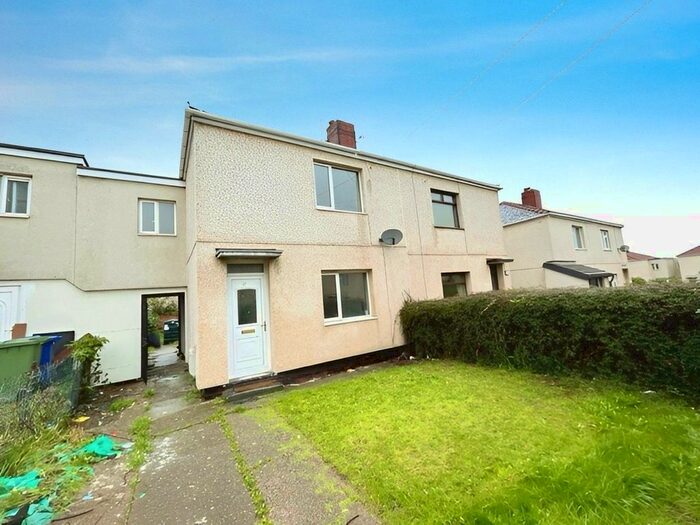 3 Bedroom Semi-Detached House To Rent In Windhill Crescent, Mexborough, South Yorkshire, S64