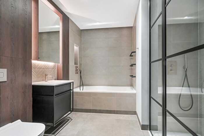 Studio To Rent In Cleveland Street, Fitzrovia, London, W1T