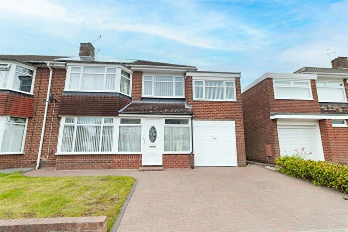 5 Bedroom Semi-Detached House To Rent In Easedale Avenue, Gosforth, Newcastle Upon Tyne, NE3