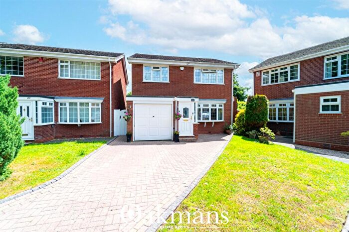 4 Bedroom Detached House For Sale In Palmers Close, Shirley, Solihull, West Midlands, B90
