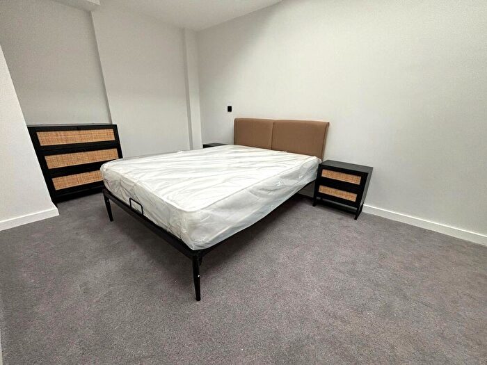 2 Bedroom Apartment To Rent In Apex Lofts, Warwick Street, Digbeth, B12
