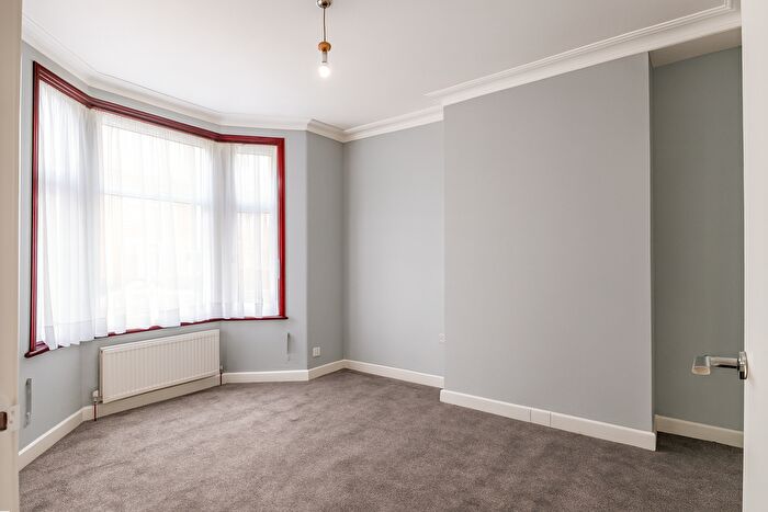 3 Bedroom Terraced House To Rent In Kingston Road, Ilford, IG1