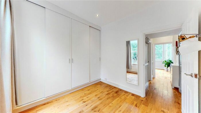 1 Bedroom Flat To Rent In Birkbeck Road, London, Uk, W3