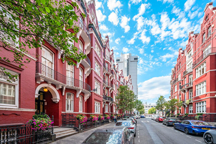 5 Bedroom Flat To Rent In Cabbell Street, Marylebone, London, NW1