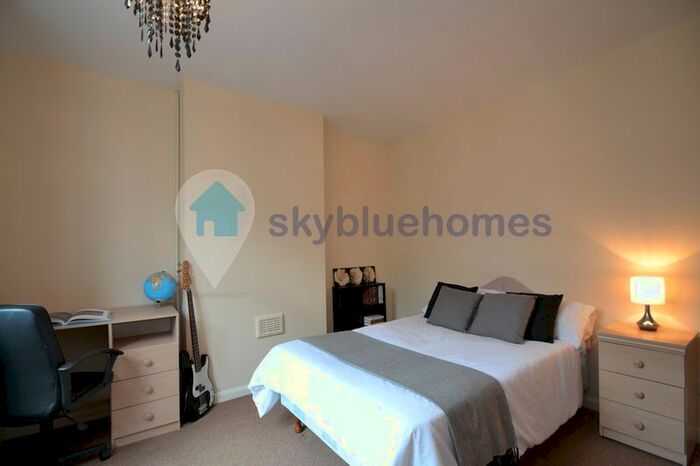 3 Bedroom Terraced House To Rent In Connaught Street, Leicester, LE2