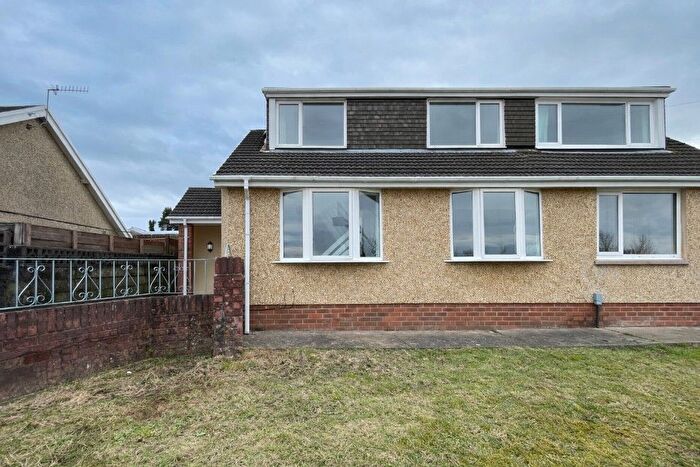 3 Bedroom Semi-Detached House To Rent In Greenfield Crescent, Swansea, SA7