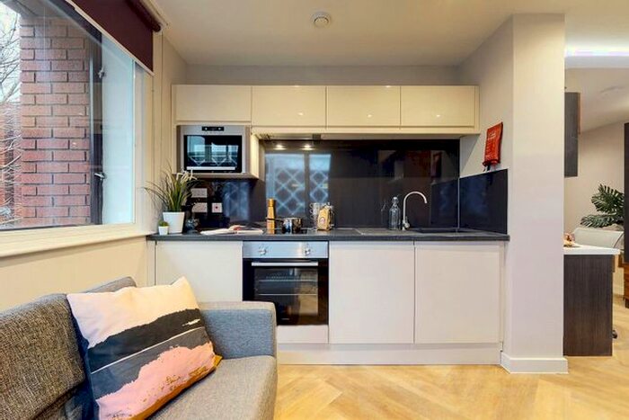 Studio To Rent In Apt, Live Oasis Wade Lane #, LS2