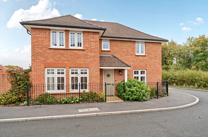 4 Bedroom Detached House For Sale In Churchill Close, Waterlooville, Hampshire, PO7
