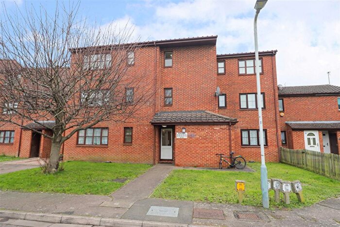 Studio To Rent In Newcourt, Uxbridge, UB8