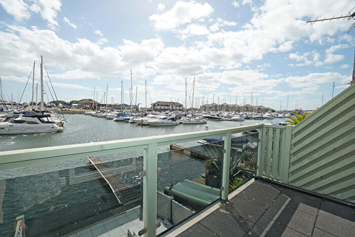 3 Bedroom Town House For Sale In Bryher Island, Port Solent, PO6