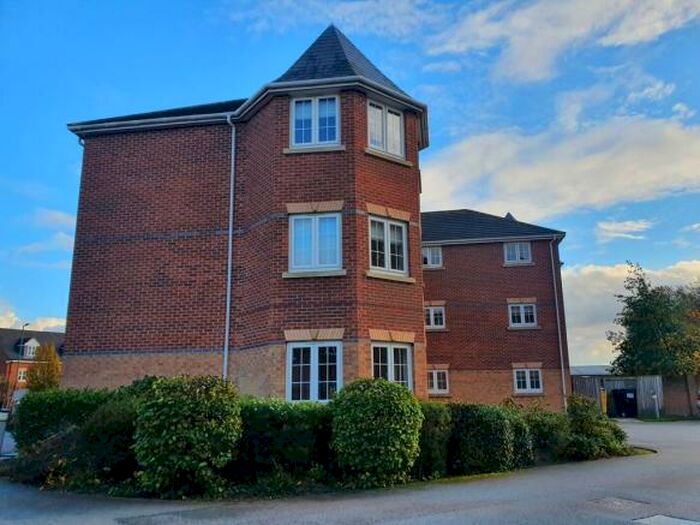 2 Bedroom Apartment To Rent In Linn Park, Kingswood, HU7