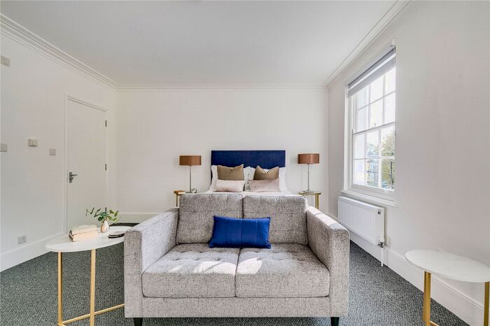 Apartment To Rent In Gloucester Crescent, London, NW1