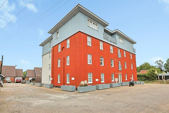 2 Bedroom Flat For Sale In Station Road, Yaxham, Dereham, NR19