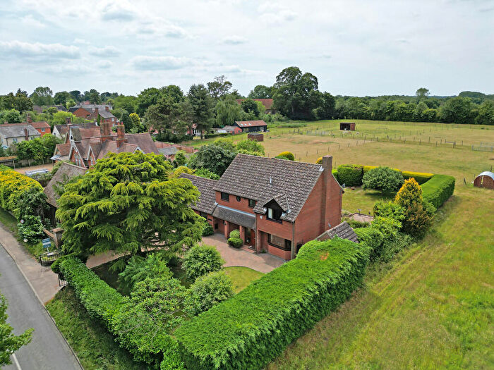 4 Bedroom Detached House For Sale In Hadleigh Road, Raydon, IP7