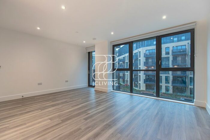 2 Bedroom Flat To Rent In Parkside Avenue, London, SE10