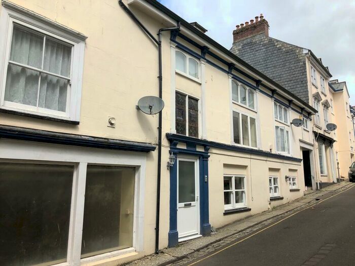 1 Bedroom Flat To Rent In Town Centre, Liskeard, PL14