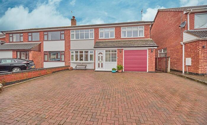 4 Bedroom Semi-Detached House For Sale In Townsend Road, Stoney Stanton, LE9