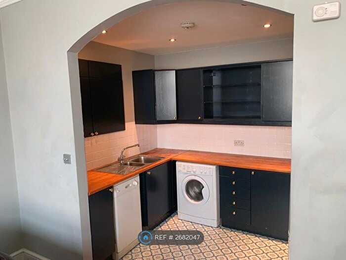 1 Bedroom Flat To Rent In Adie Road, London, W6