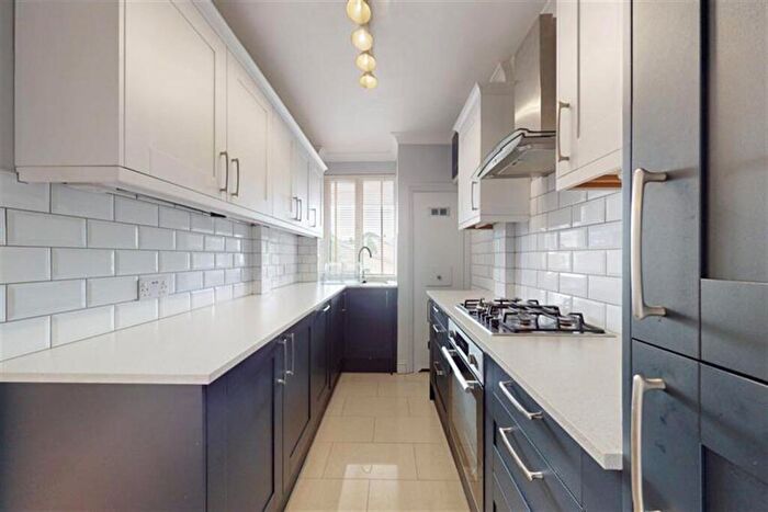 2 Bedroom Apartment To Rent In Brooklyn Court, High Road, Loughton, IG10