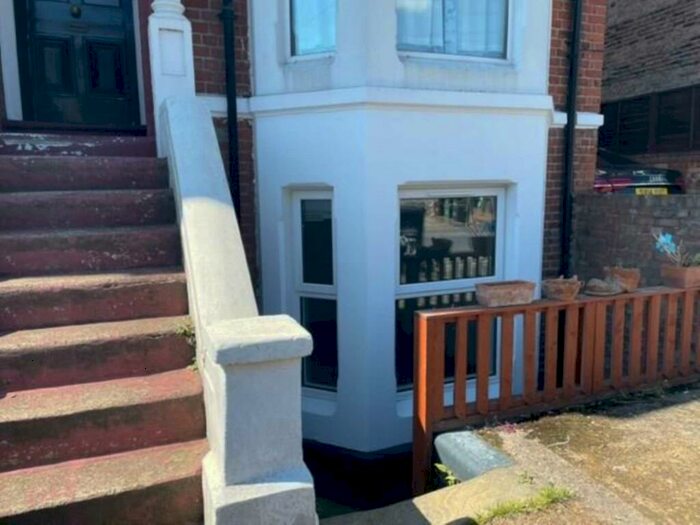 1 Bedroom Flat To Rent In Vicarage Road, Leyton, E10