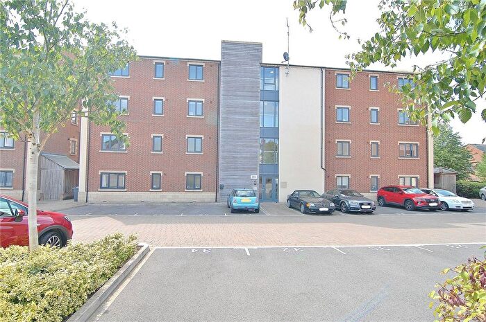 2 Bedroom Flat For Sale In Greenaways, Ebley, Stroud, Gloucestershire, GL5