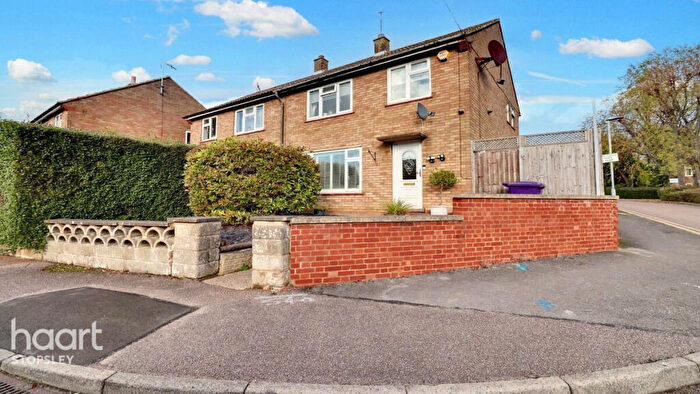 4 Bedroom Semi Detached House For Sale In Clarion Close, Hertfordshire, SG5