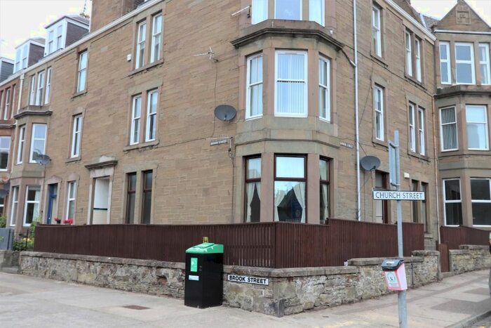 3 Bedroom Flat To Rent In Church Street, Dundee, DD5