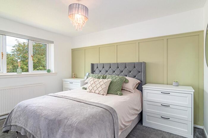 3 Bedroom Detached House For Sale In Poplar Drive, Milton Of Campsie, G66