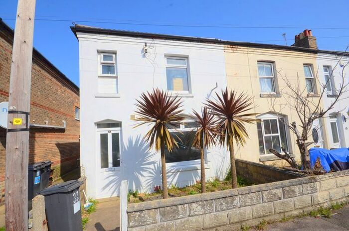 3 Bedroom Semi Detached House To Rent In Garfield Avenue, Bournemouth, BH1