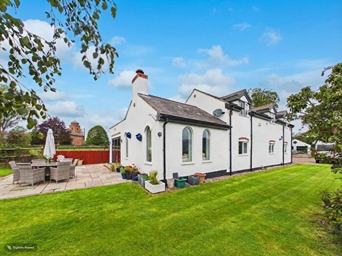 3 Bedroom Detached House For Sale In Bowling Bank, Wrexham, LL13