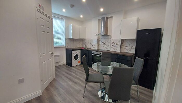 1 Bedroom Flat To Rent In Elm Grove, London, N8