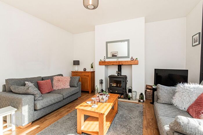 3 Bedroom Semi-Detached House For Sale In Rochdale Old Road, Bury, Greater Manchester, BL9