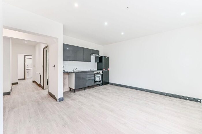 1 Bedroom Flat To Rent In Pawsons Road, Thornton Heath, Croydon, CR0