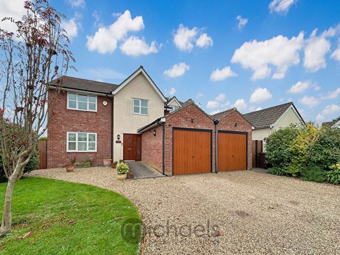 4 Bedroom Detached House For Sale In Abberton Road, Layer-De-La-Haye, Colchester, CO2