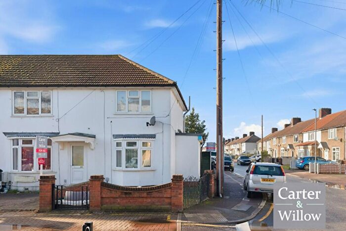 2 Bedroom End Of Terrace House For Sale In Sheppey Road, Dagenham, RM9