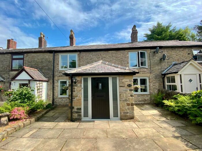 4 Bedroom Cottage For Sale In Georges Lane, Horwich, Bolton, BL6