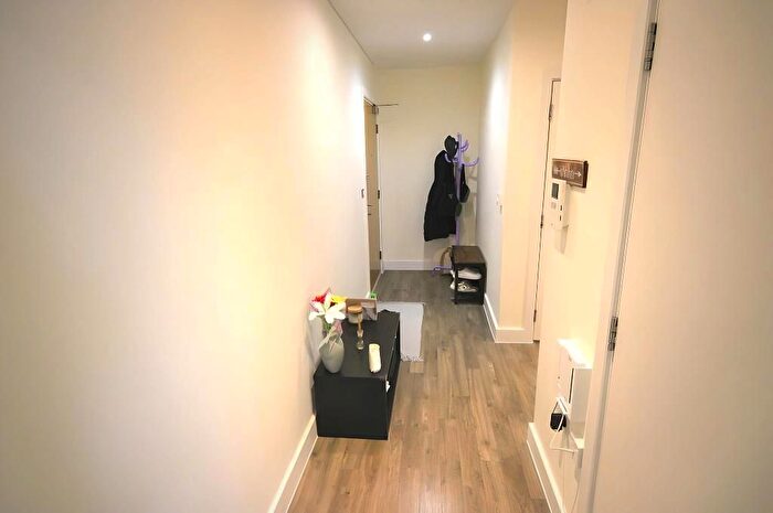 1 Bedroom Flat For Sale In Hatton Road, Wembley, HA0